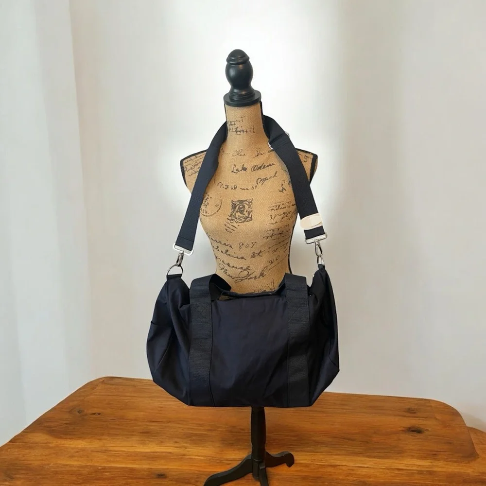 Tommy Hilfiger Blue and Red Duffel Bag Large NWT